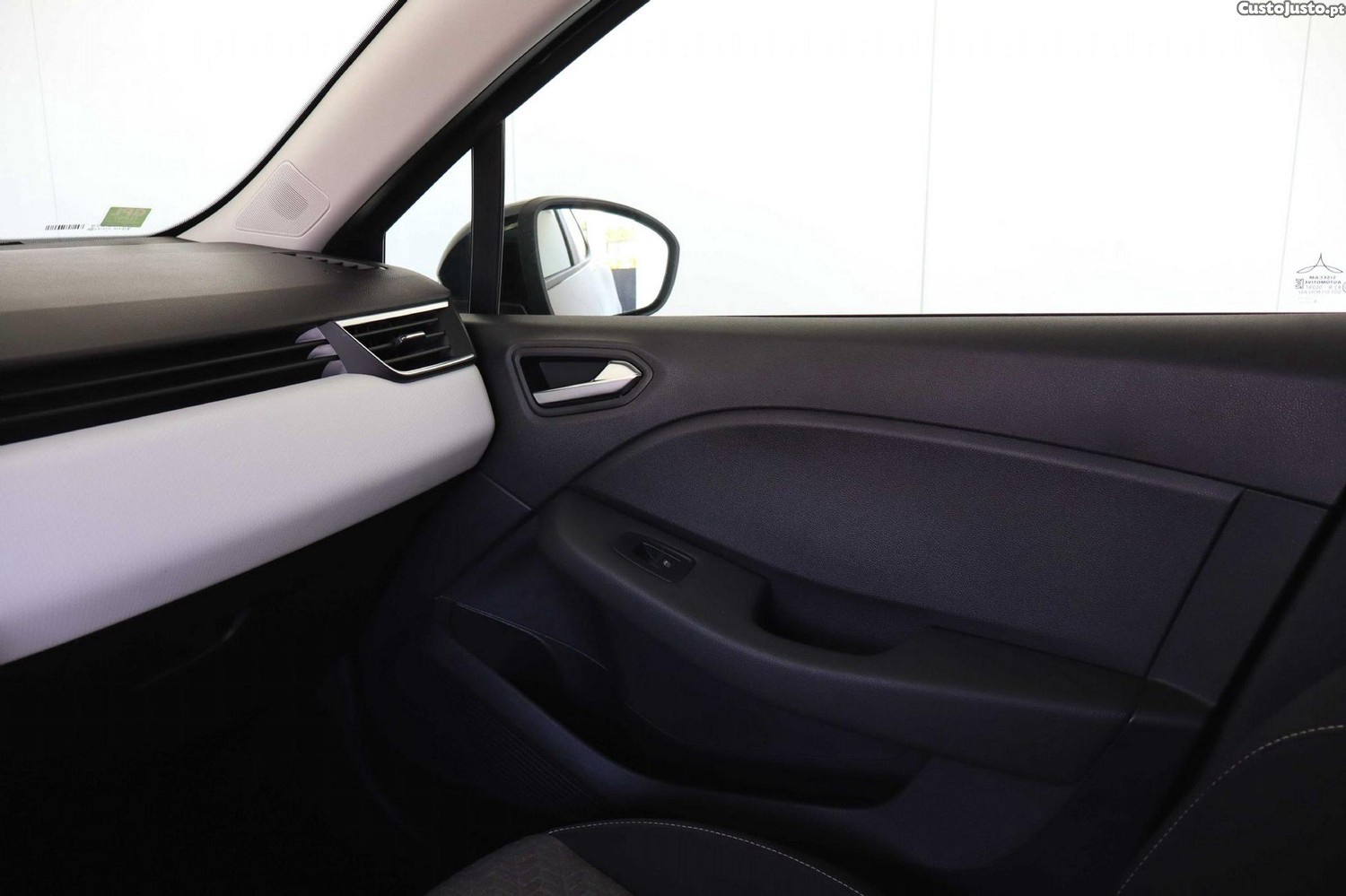 Renault Clio 1.0 TCe Evolution Bi-Fuel — fotografia 11