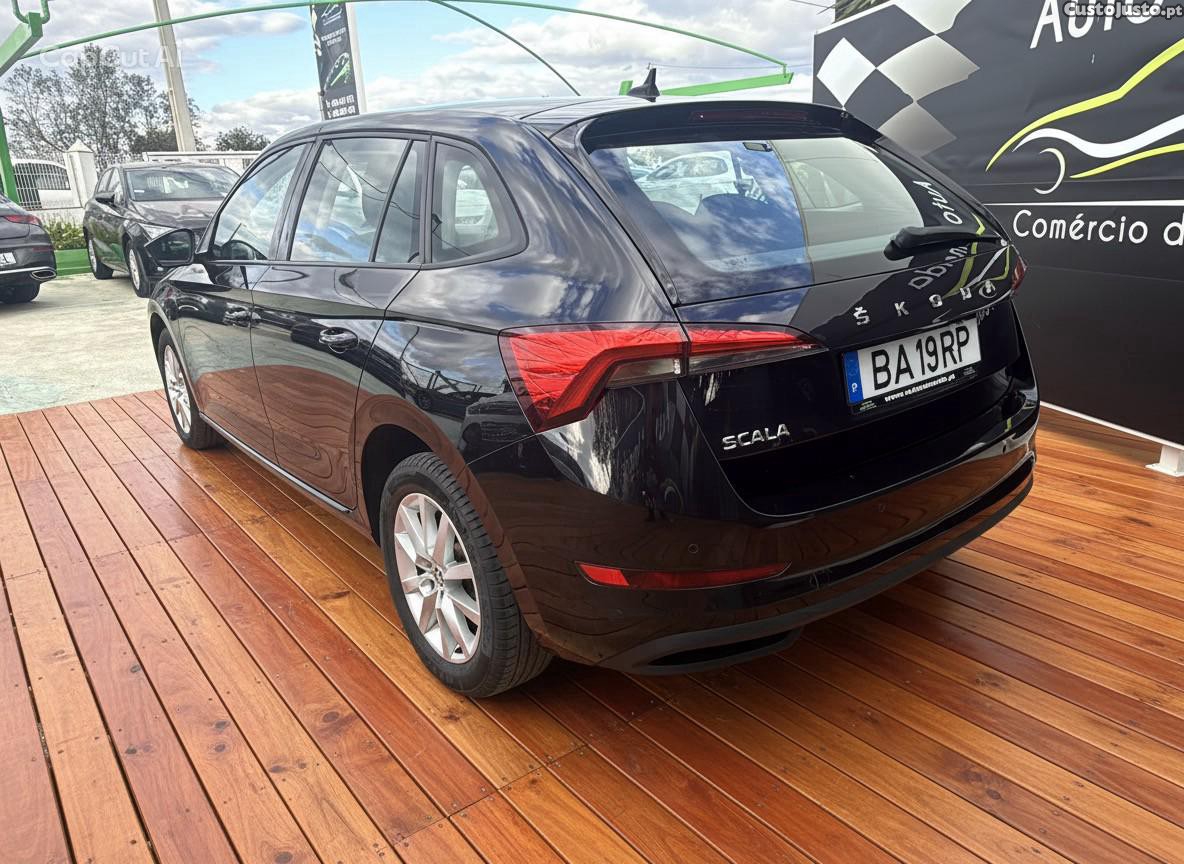 Skoda Scala 1.0 TSI Ambition — fotografia 21