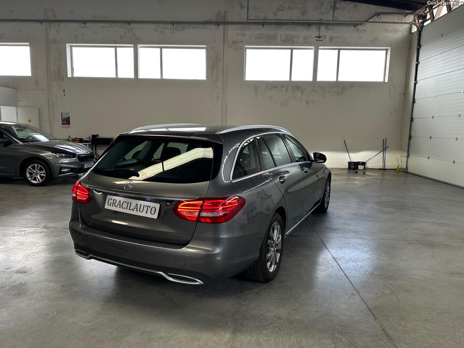 Mercedes-Benz C 250 d Avantgarde Auto — fotografia 5