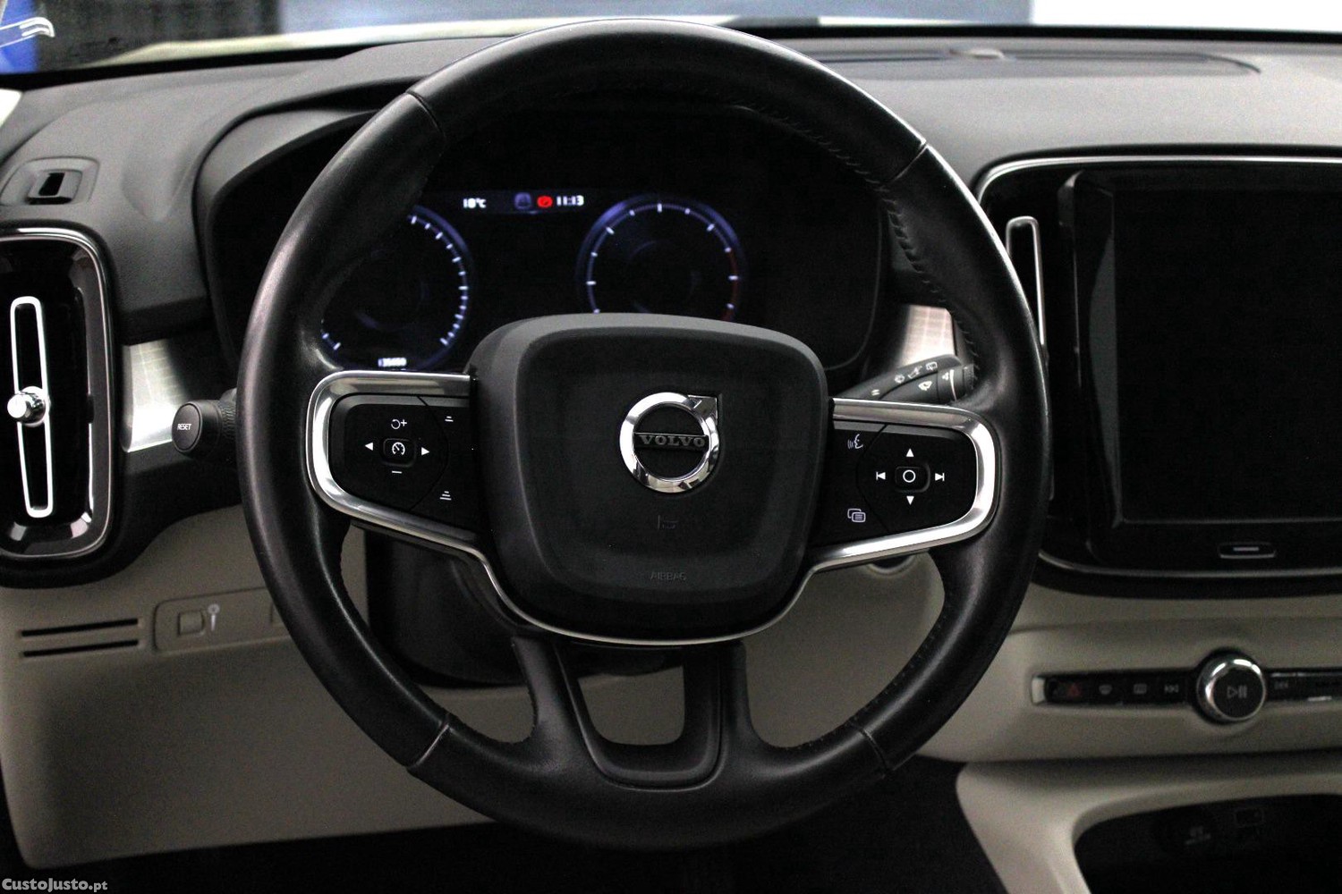 Volvo XC 40 2.0 D3 MOMENTUM PLUS GEARTRONIC (AUTO) — fotografia 7