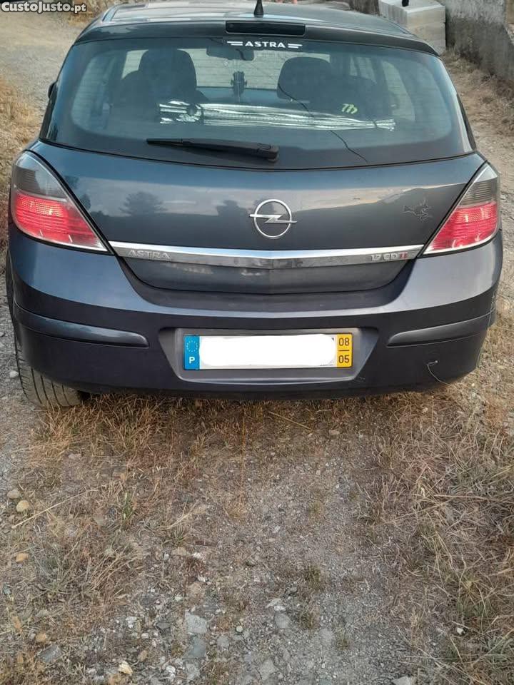 Opel Astra H 1.7CDTI — fotografia 5