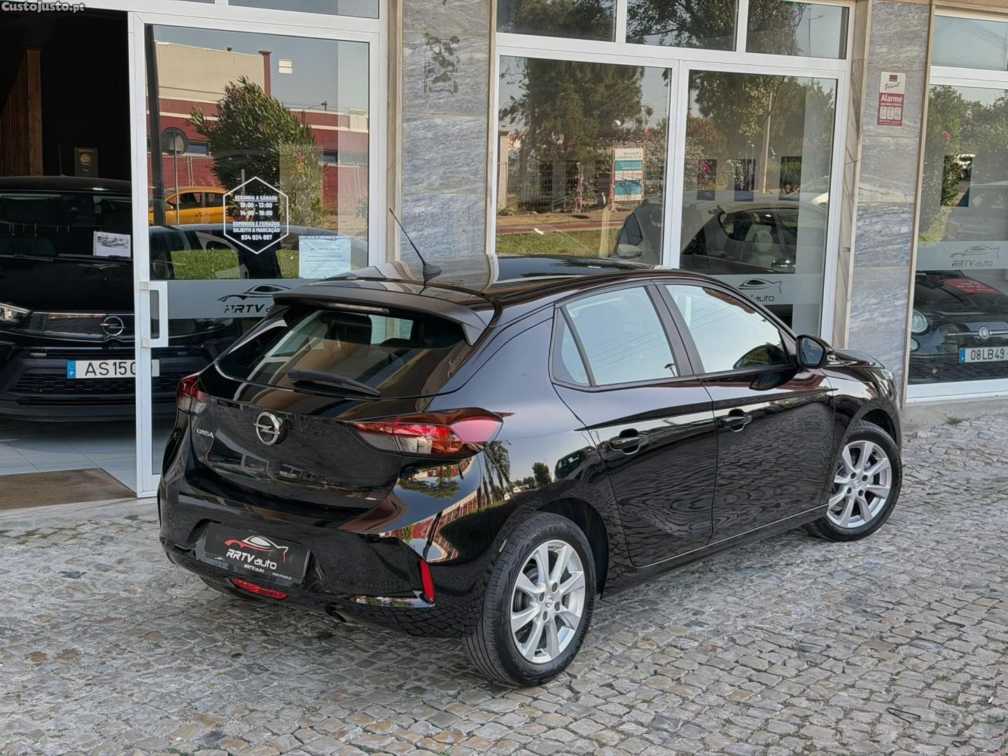 Opel Corsa 1.2 Business Edition — fotografia 18