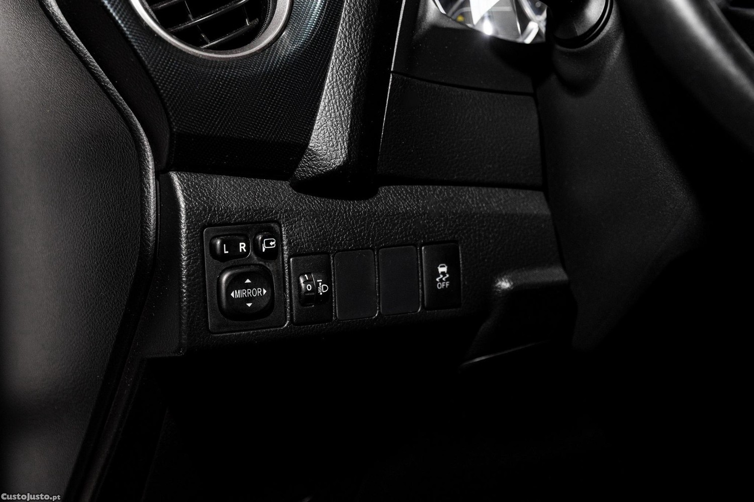 Toyota Auris 1.4 D-4D Comfort+Pack Sport — fotografia 6