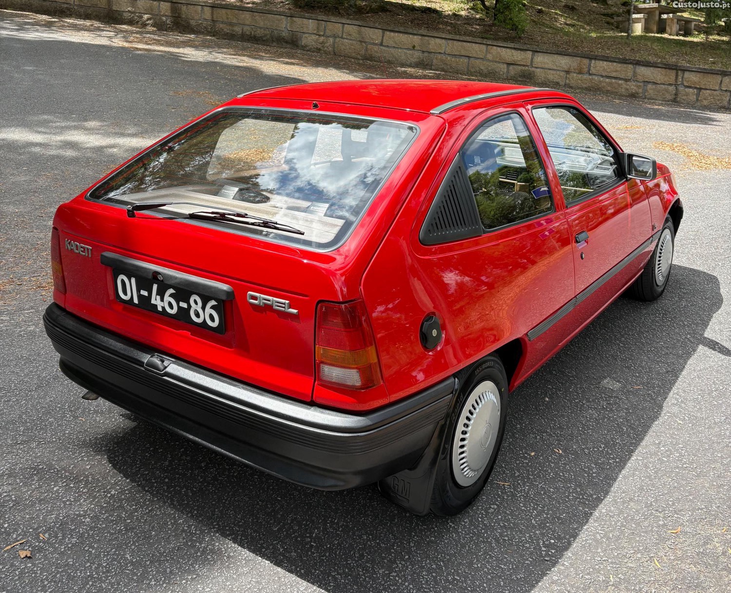 Opel Kadett E LS 1.2 S gasolina 55cv — fotografia 21
