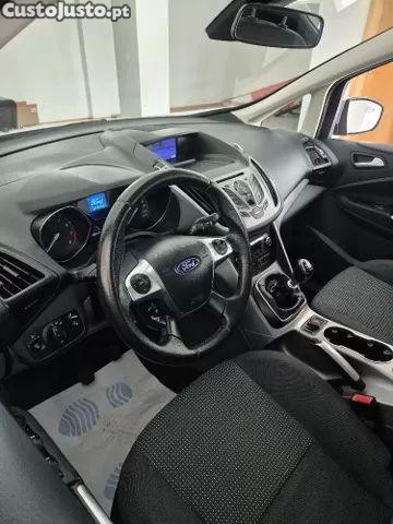 Ford C-Max 1.0 scti — fotografia 3