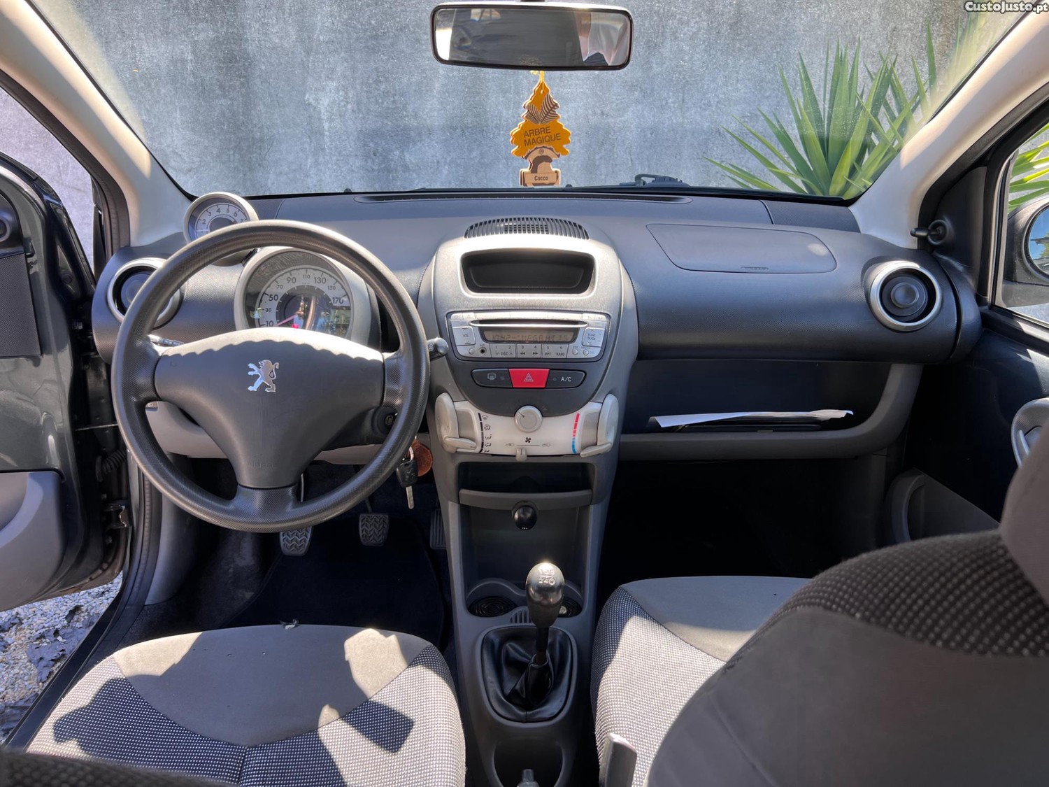 Peugeot 107 Urban — fotografia 7