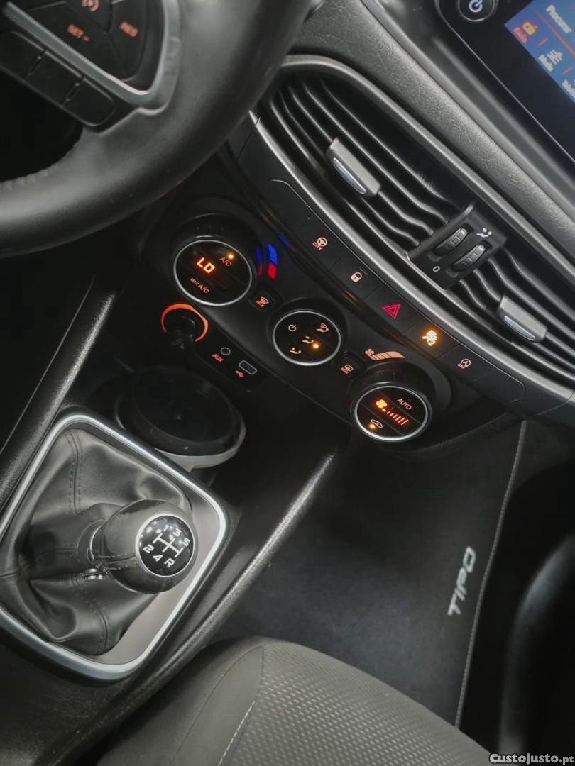Fiat Tipo 1.3 M-Jet Lounge — fotografia 11