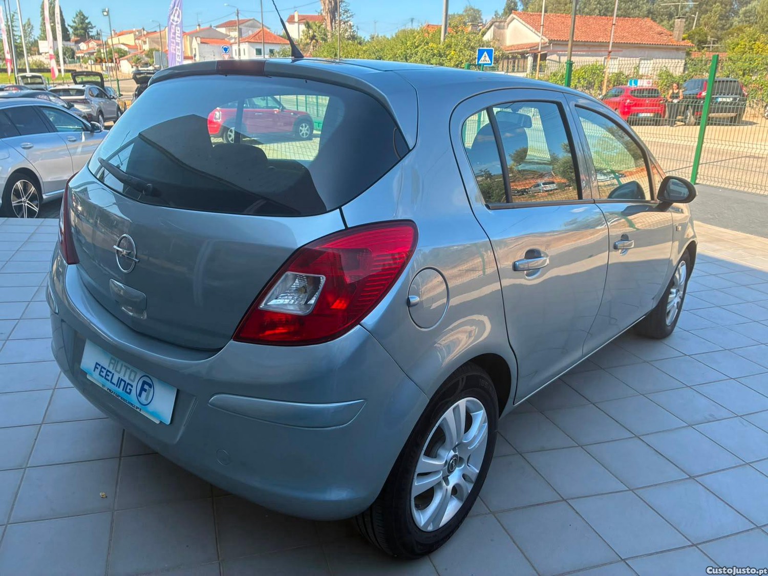 Opel Corsa 1.2 Enjoy — fotografia 21