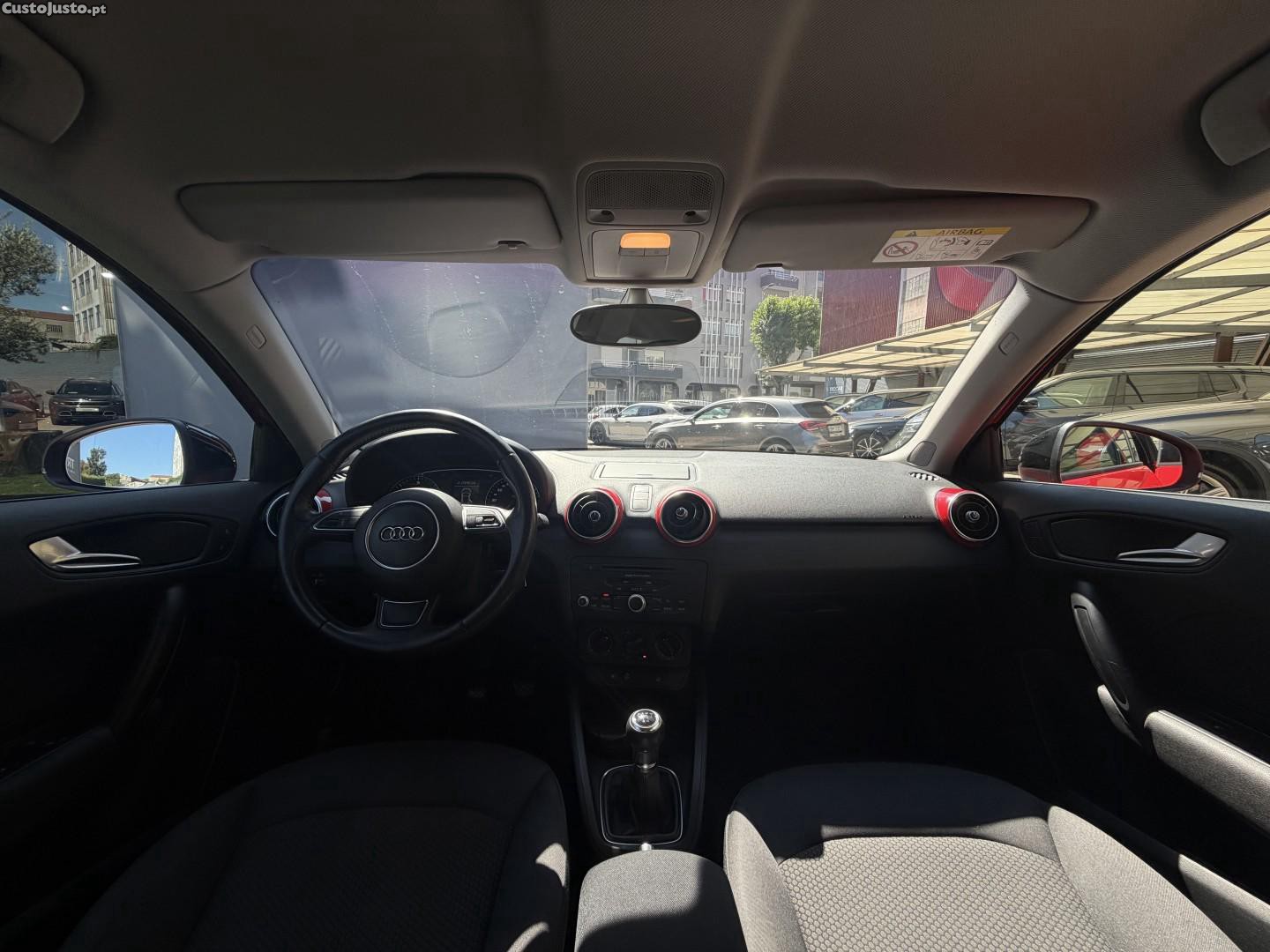 Audi A1 1.6 TDI S-line — fotografia 14