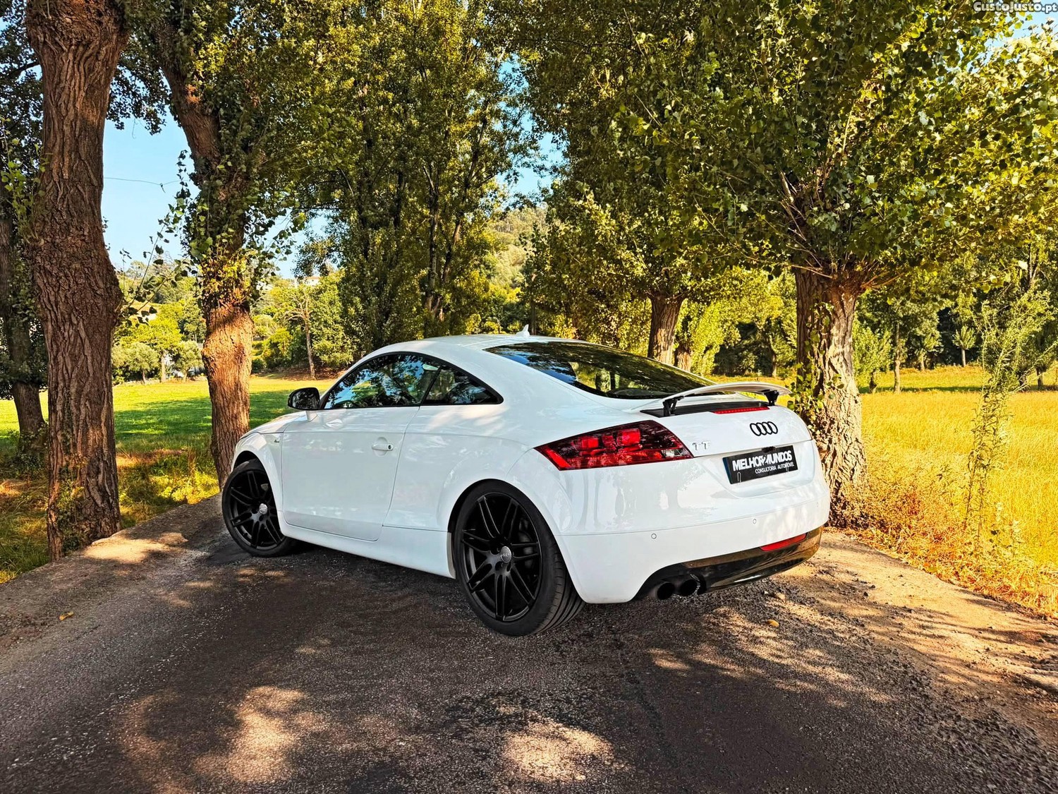 Audi TT Coupé 2.0 TFSi S-line — fotografia 24