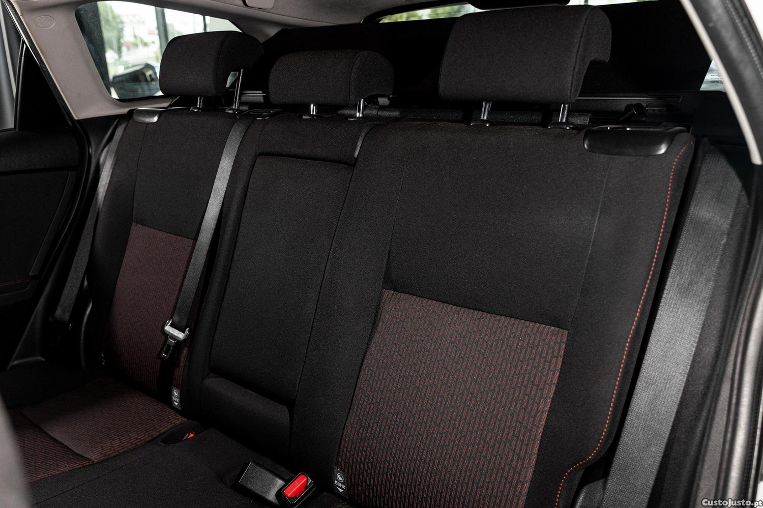 Toyota Auris 1.4 D-4D Comfort+Pack Sport — fotografia 5