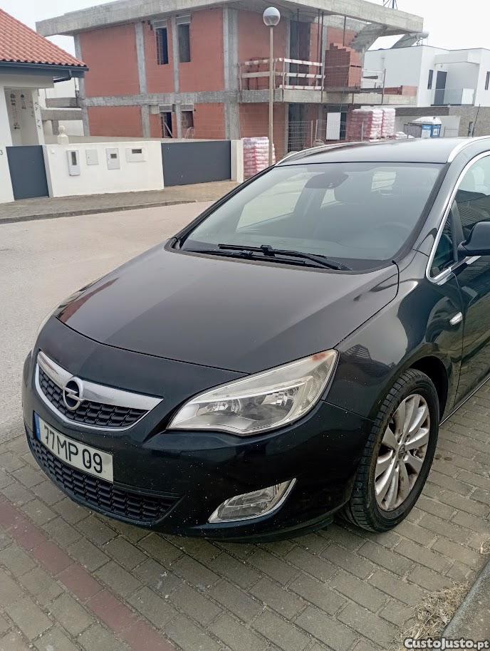 Opel Astra Sports Tourer — fotografia 9