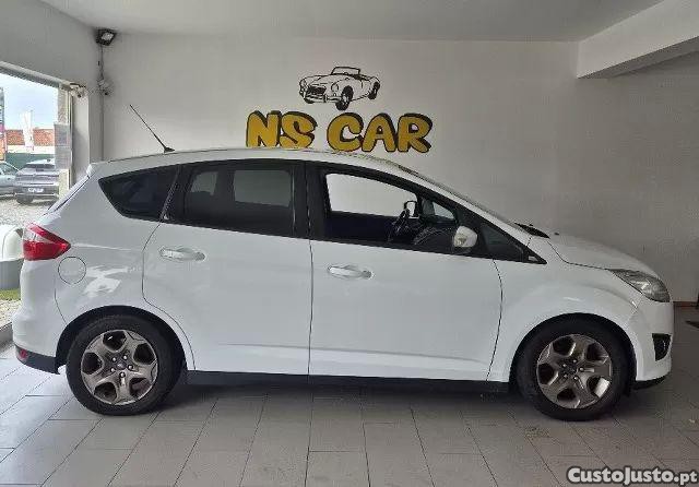 Ford C-Max 1.0 scti — fotografia 7