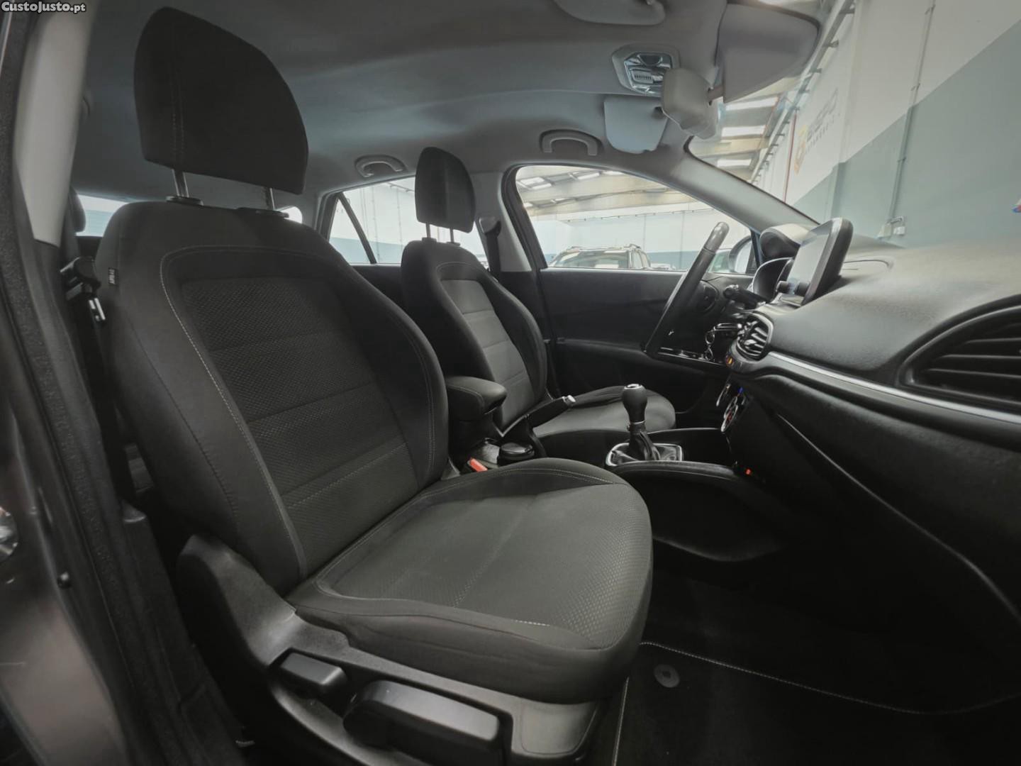 Fiat Tipo 1.3 M-Jet Lounge — fotografia 4
