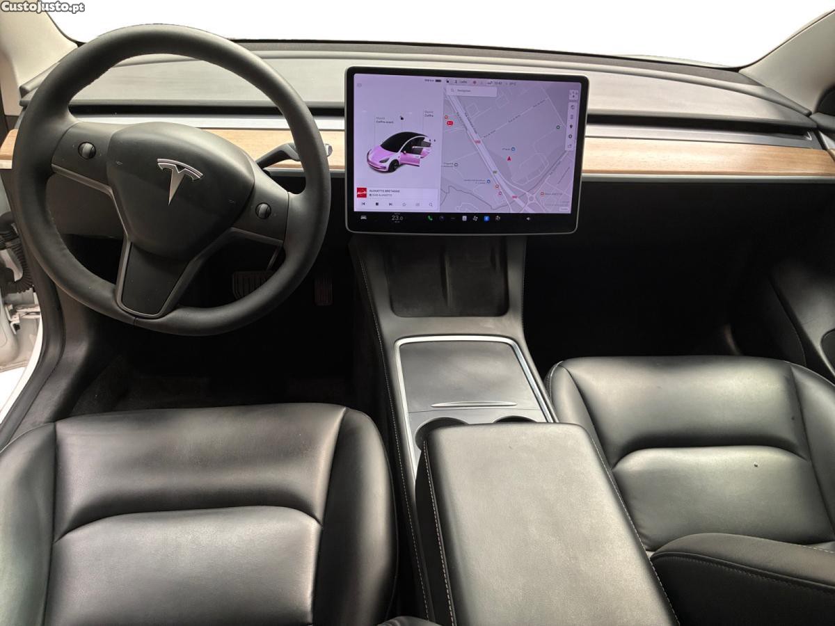 Tesla Model 3 Standard Range Plus RWD — fotografia 9