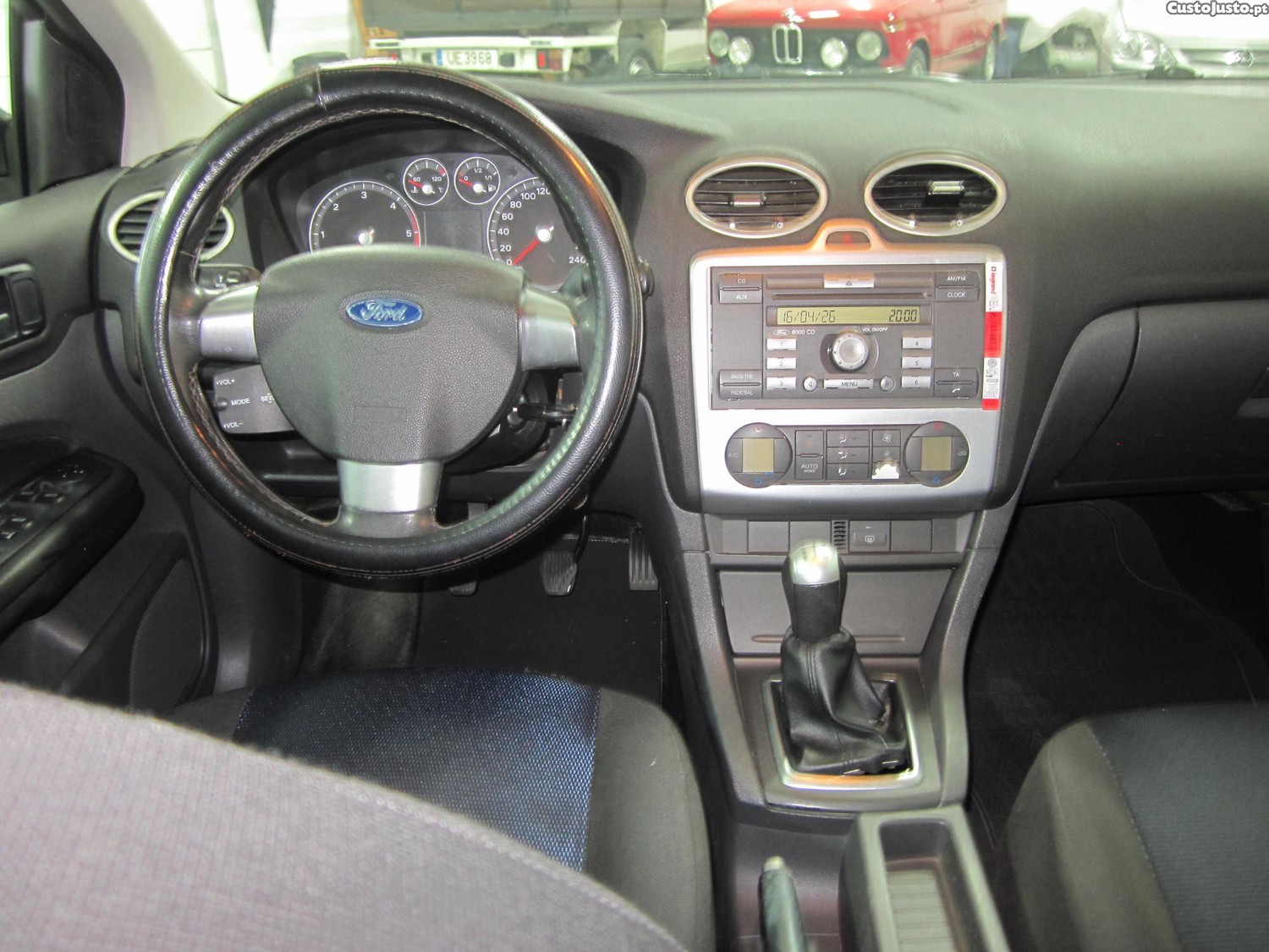 Ford Focus () — fotografia 6