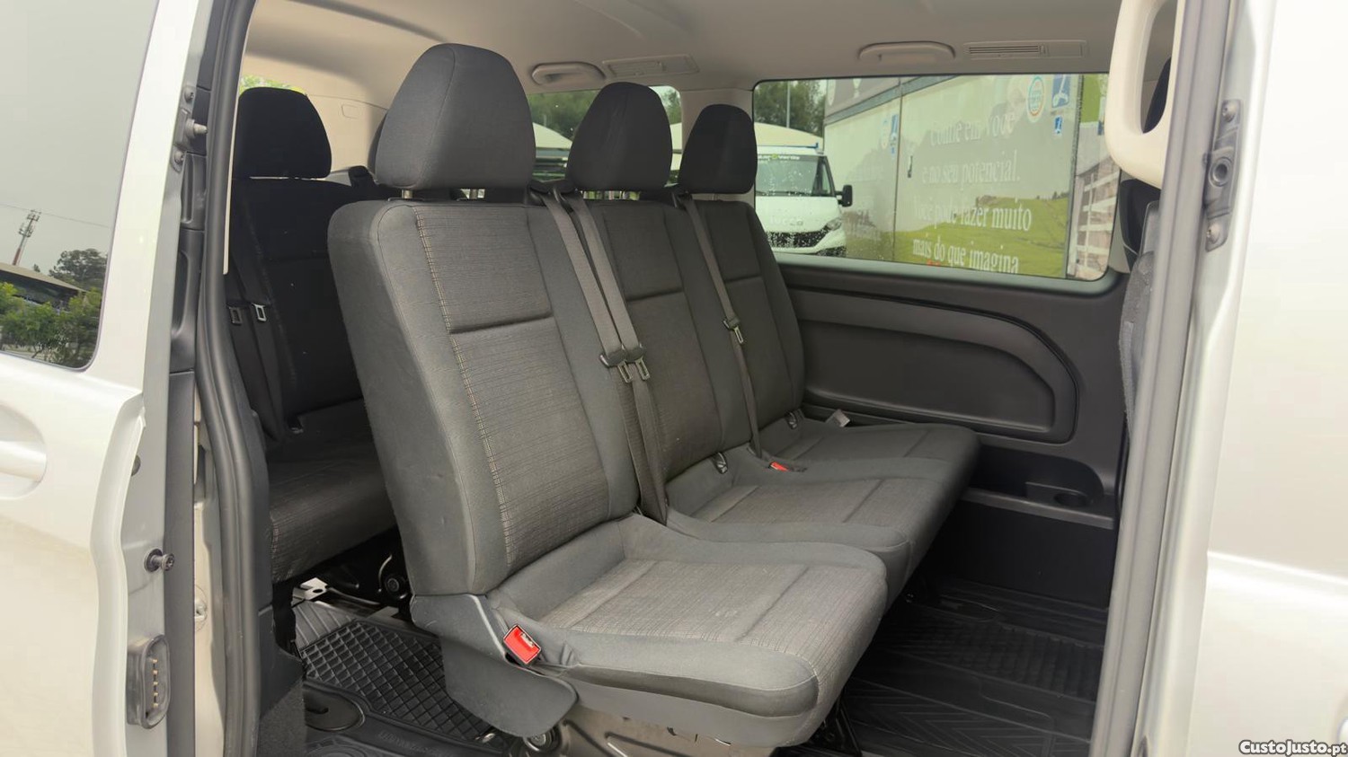 Mercedes-Benz Vito Tourer 9 LUGARES — fotografia 13