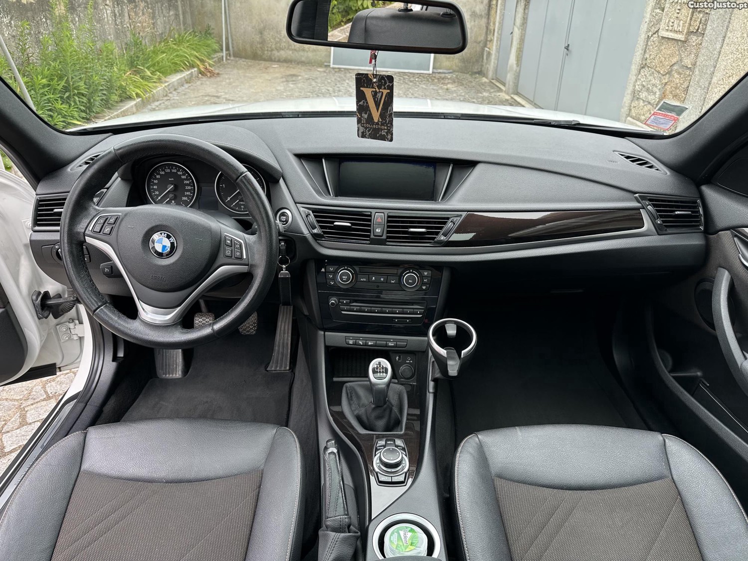 BMW X1 Sdrive18d — fotografia 4