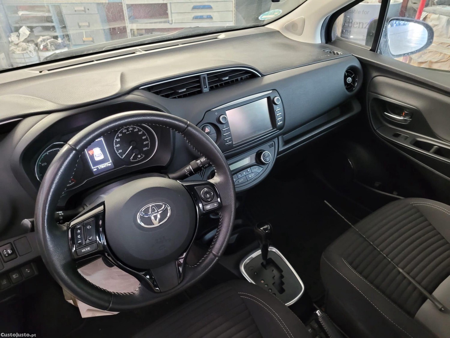Toyota Yaris 1.5 Hybrid - GPS - Camera traseira - 18 — photo 5