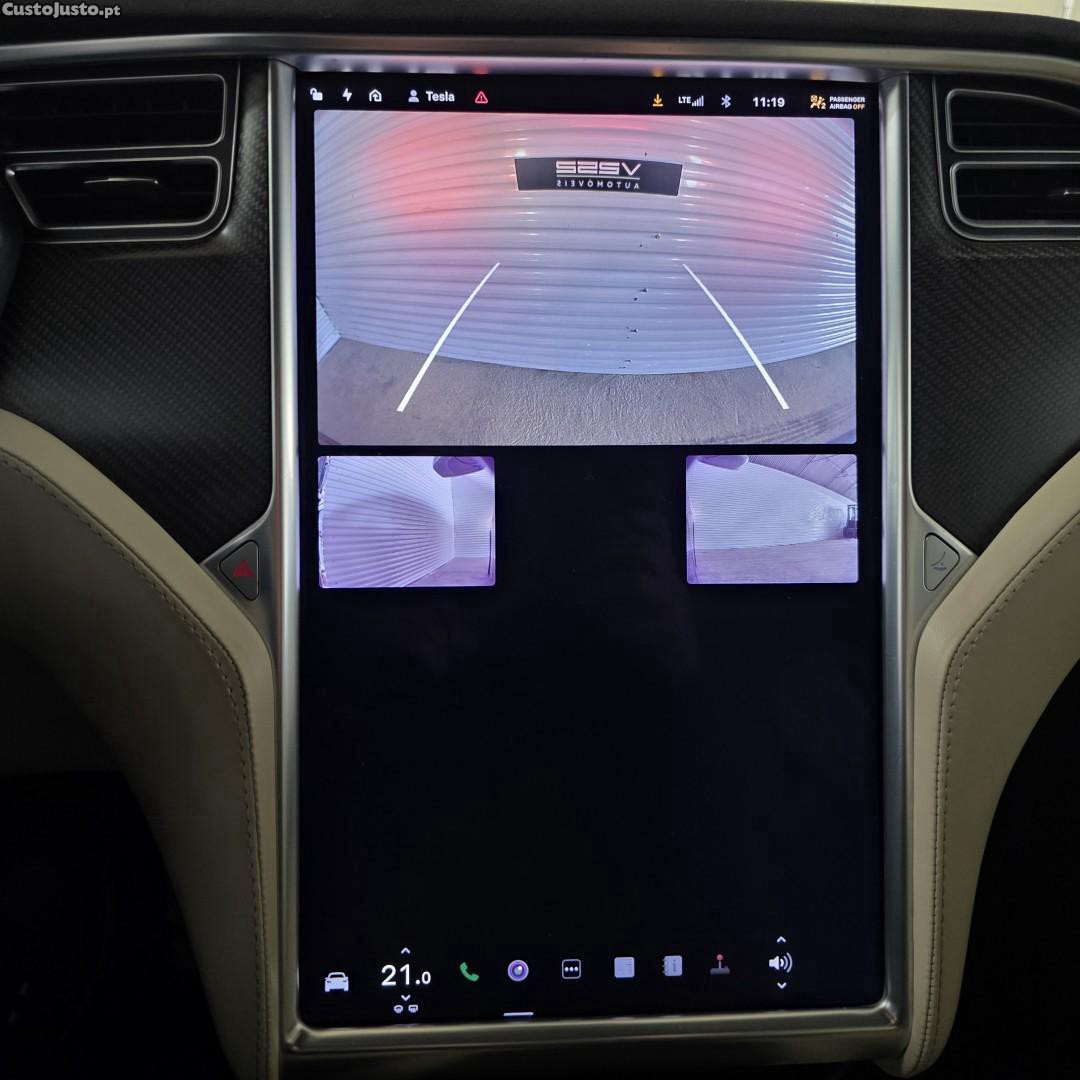 Tesla Model X 100D — fotografia 4