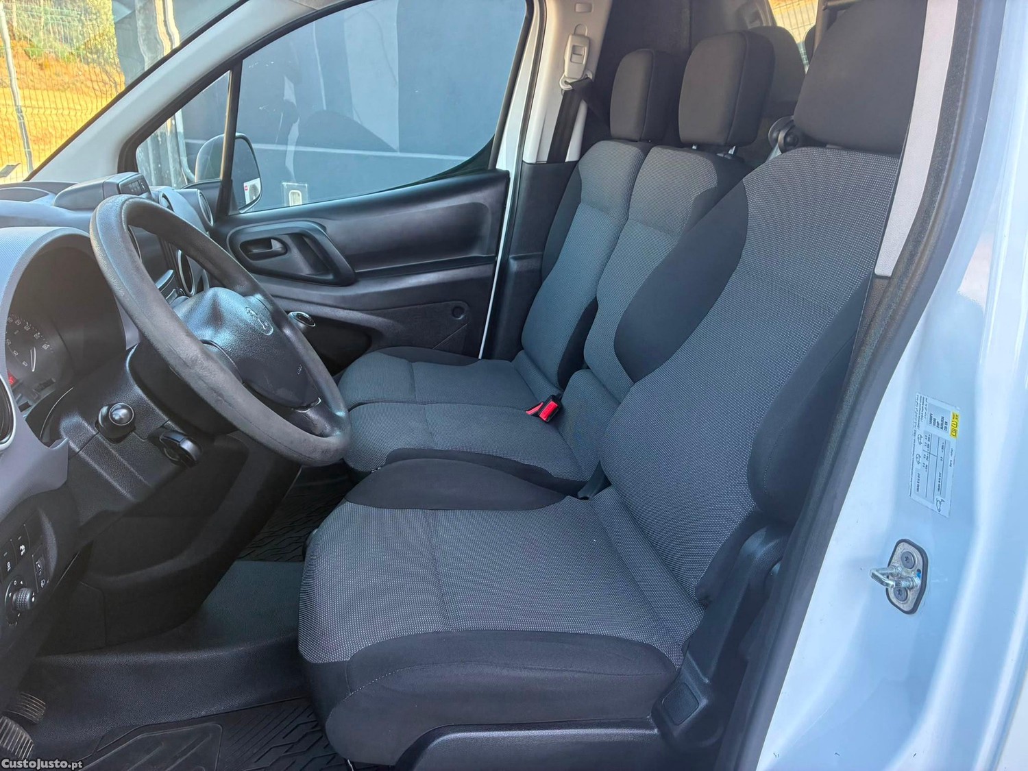 Peugeot Partner 1.6 BLUE HDI 100 — fotografia 12
