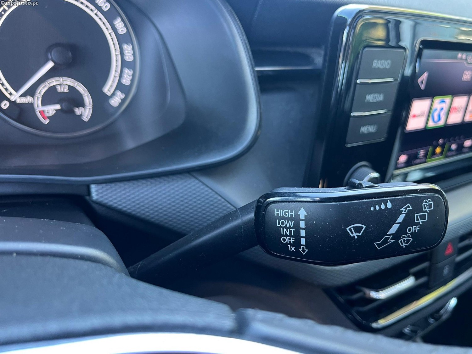 Skoda Scala 1.0 TSI Ambition — fotografia 3