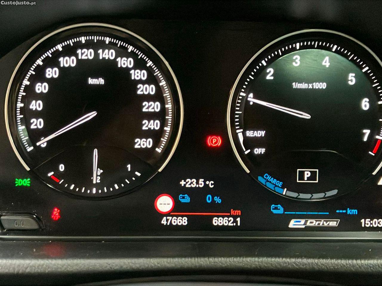BMW X2 25 e xDrive Pack M — fotografia 16