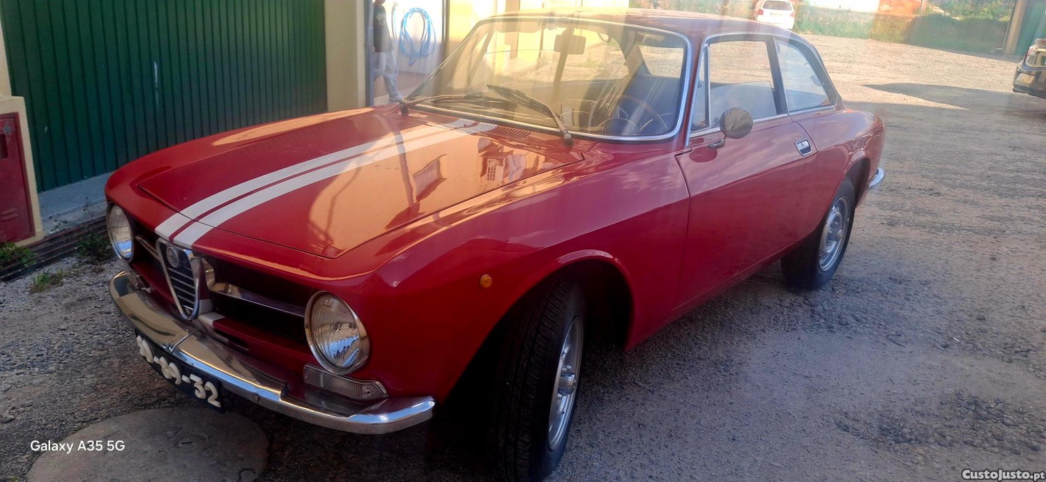 Alfa Romeo GT 1300 Junior — fotografia 3