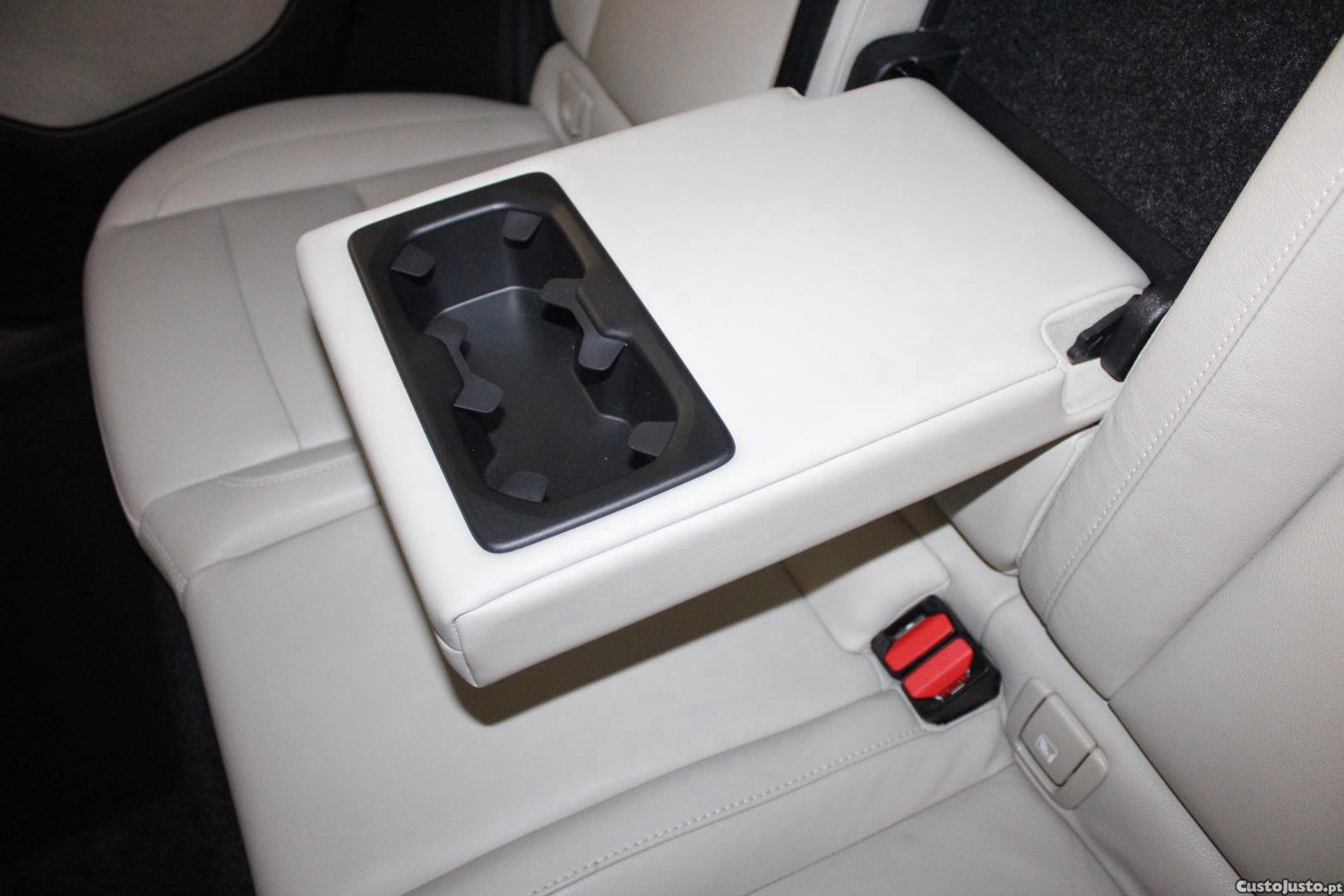 Volvo XC 40 2.0 D3 MOMENTUM PLUS GEARTRONIC (AUTO) — fotografia 11