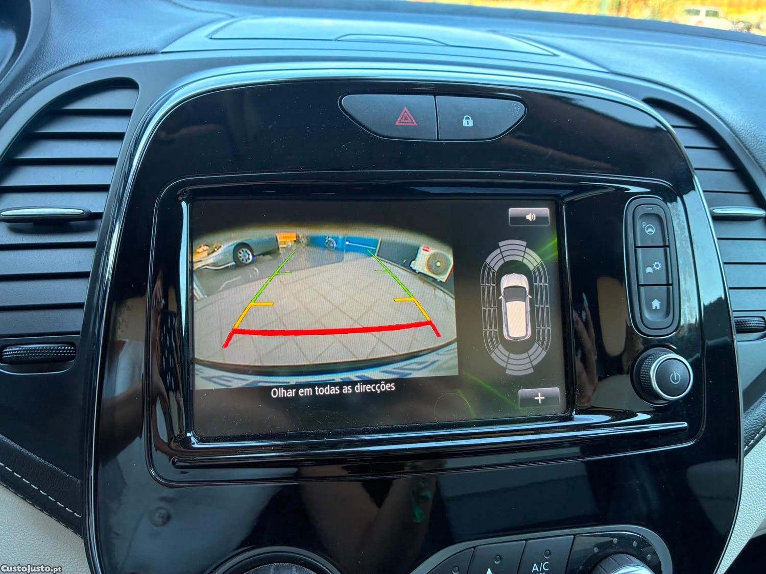 Renault Captur 1.2 TCe Initiale Paris EDC — fotografia 12