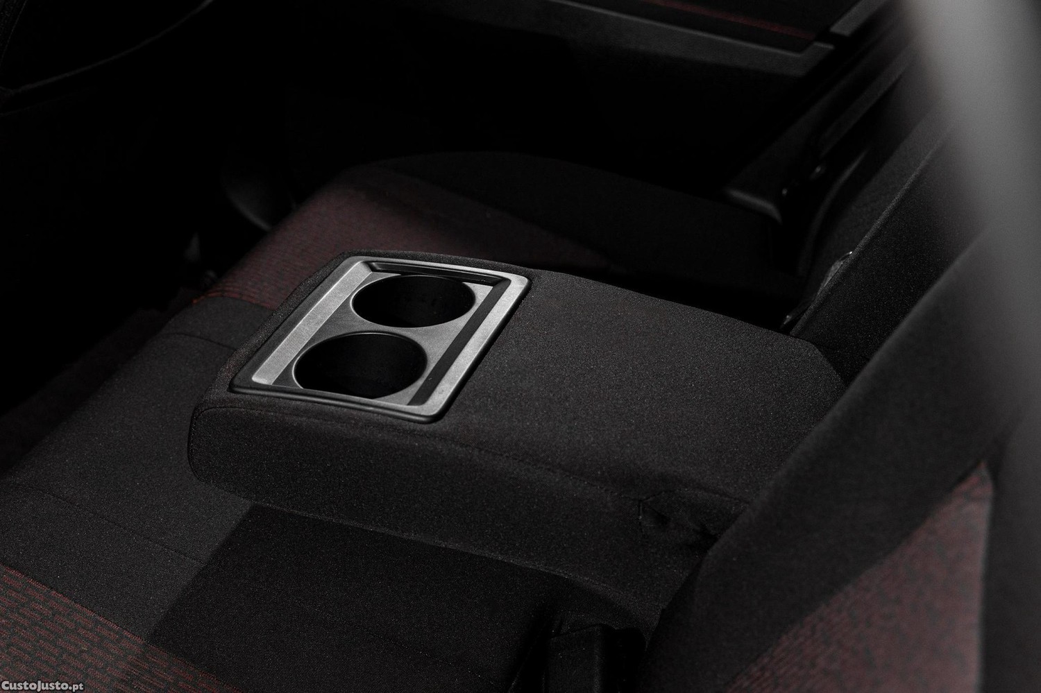 Toyota Auris 1.4 D-4D Comfort+Pack Sport — fotografia 4