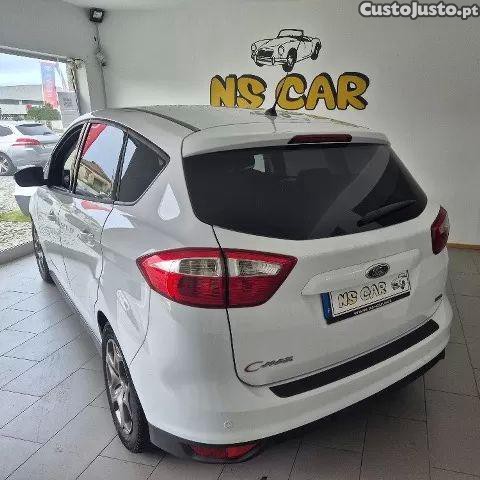 Ford C-Max 1.0 scti — fotografia 6
