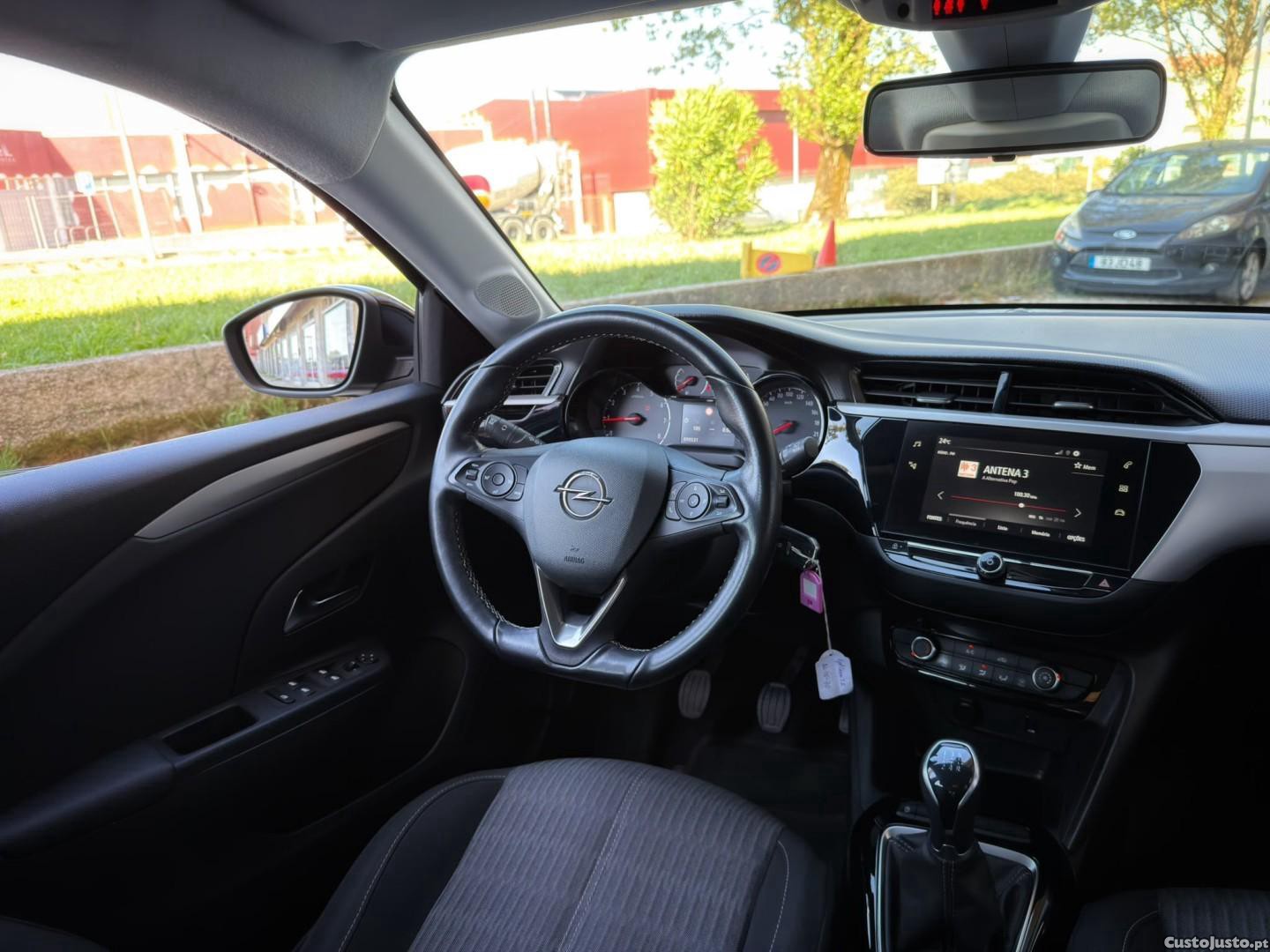 Opel Corsa 1.2 Business Edition — fotografia 4