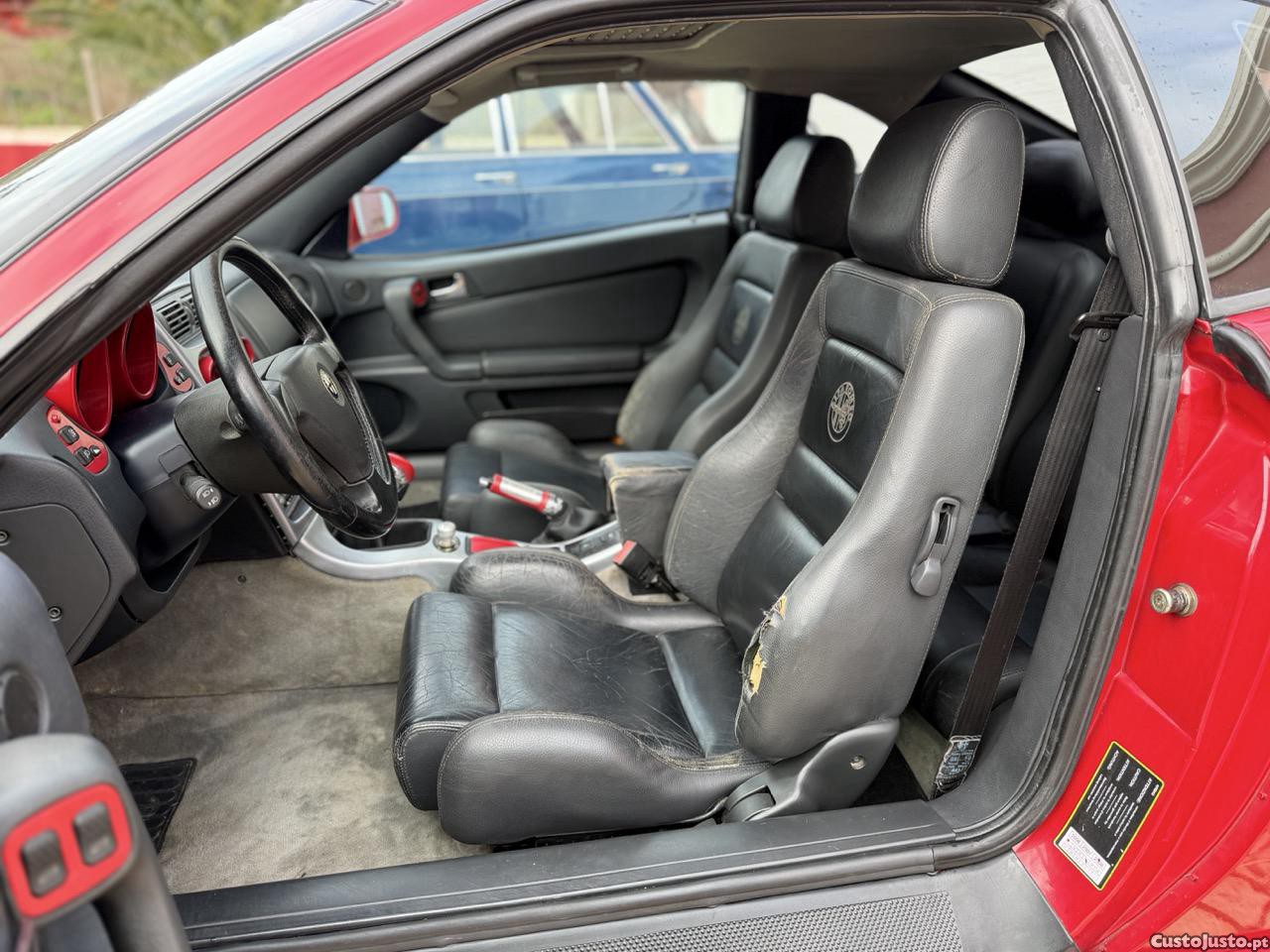 Alfa Romeo GTV 2.0 Twin Spark 16V — fotografia 14