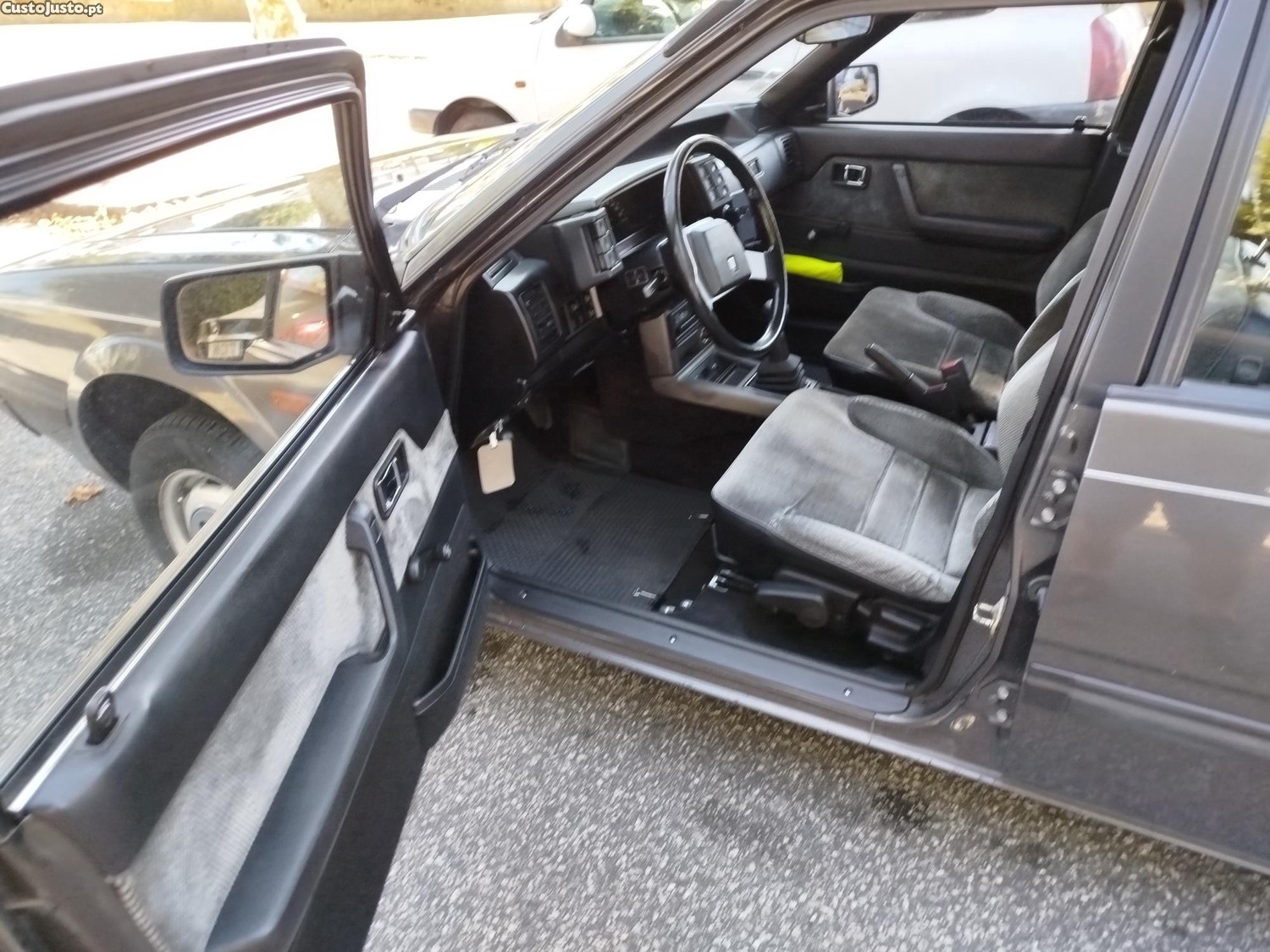 Mazda 626 ll hatchback — fotografia 11