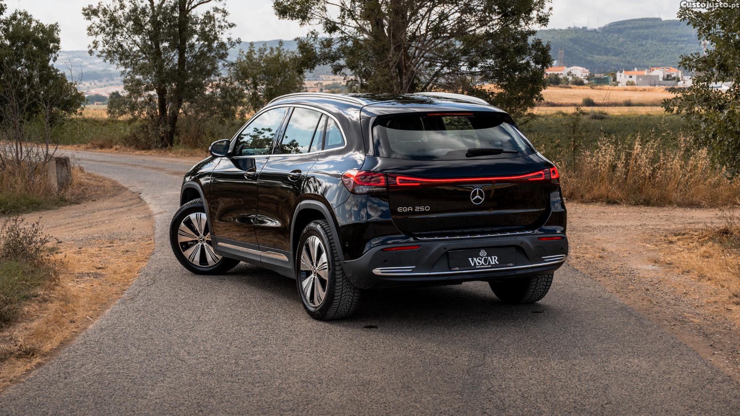Mercedes-Benz EQA 250 — fotografia 7