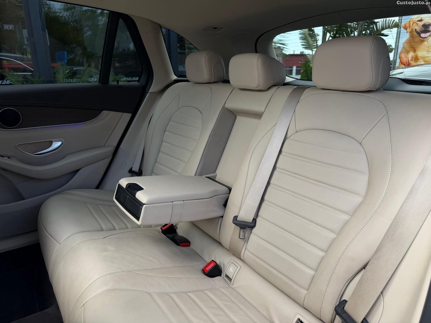 Mercedes-Benz GLC 300 de 4Matic — fotografia 6