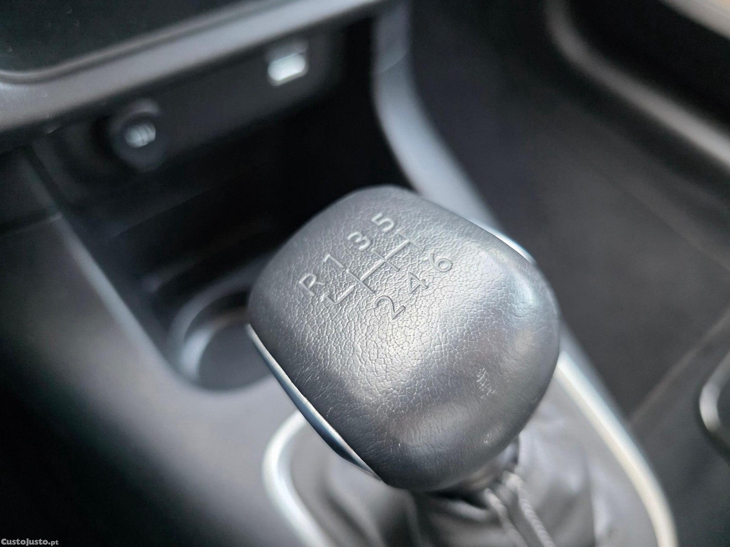 Citroën C3 1.2 PureTech Shine Pack — fotografia 13
