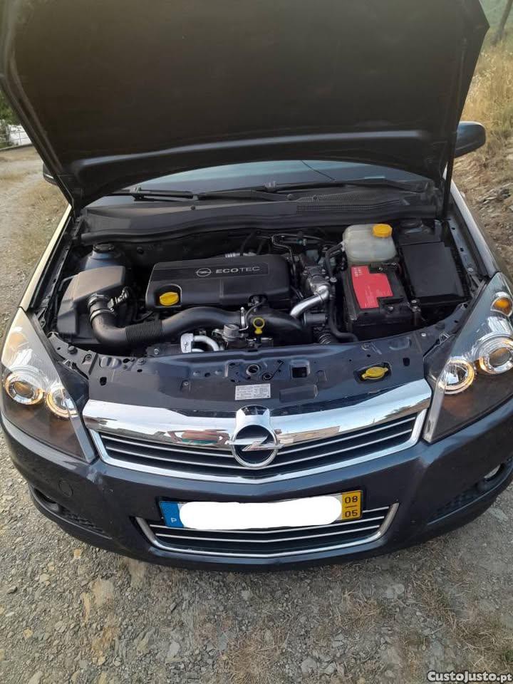 Opel Astra H 1.7CDTI — fotografia 2