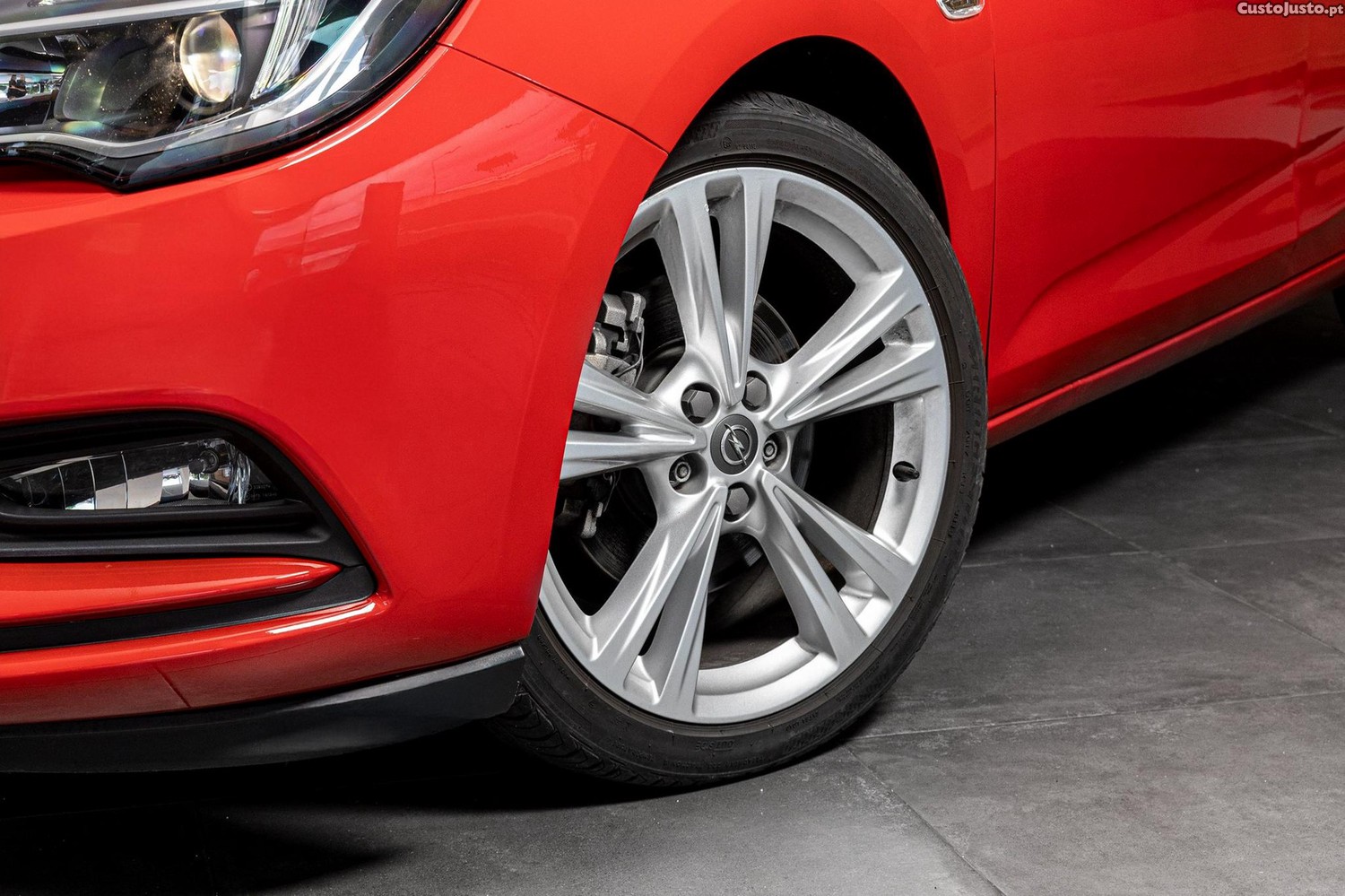 Opel Astra 1.6 T Dynamic Sport S/S — fotografia 20