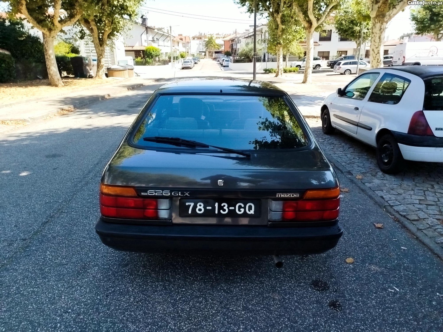Mazda 626 ll hatchback — fotografia 4