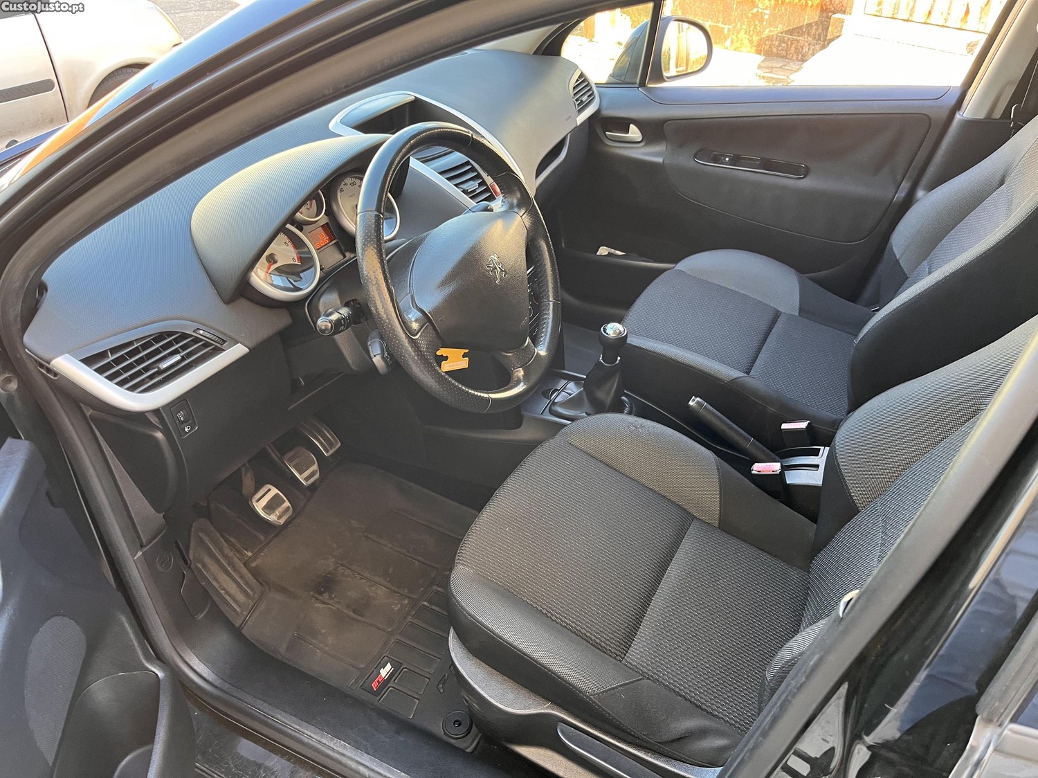 Peugeot 207 1.6 HDI 90CV - 99G — fotografia 4