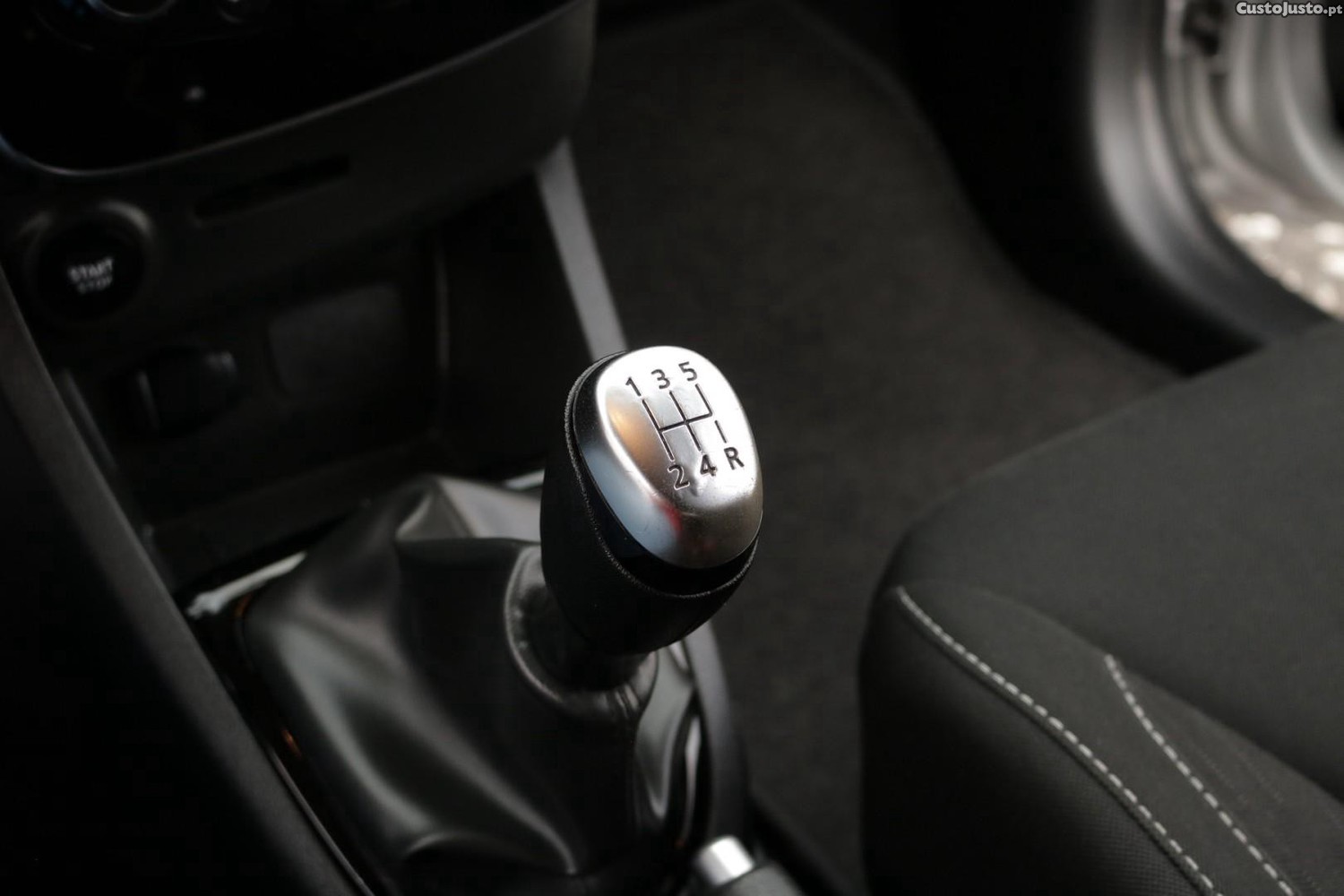 Renault Clio Sport Tourer 1.5 DCI Limited 90cv — fotografia 10