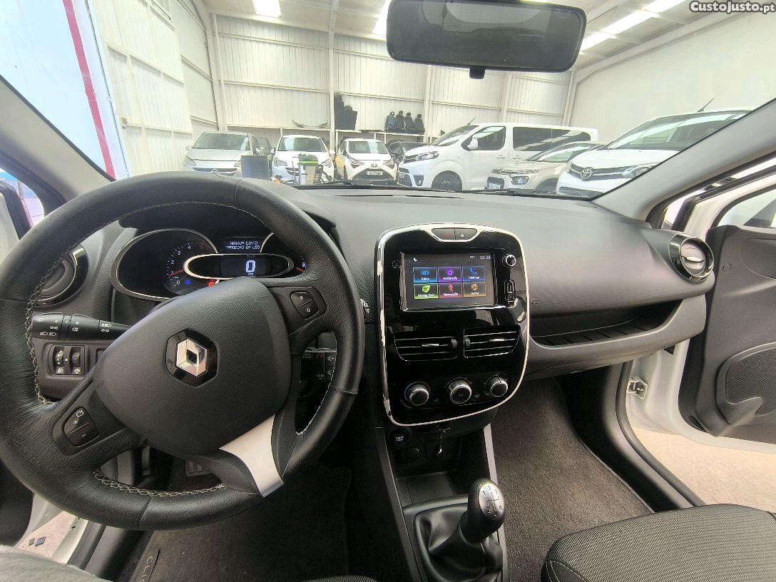 Renault Clio 4 1.5 dCi — fotografia 5