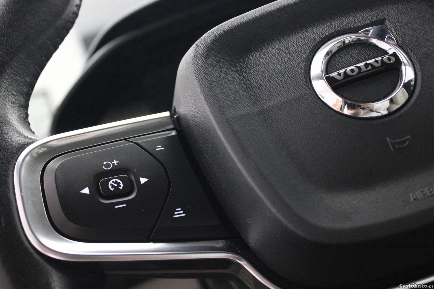 Volvo XC 40 2.0 D3 MOMENTUM PLUS GEARTRONIC (AUTO) — fotografia 30