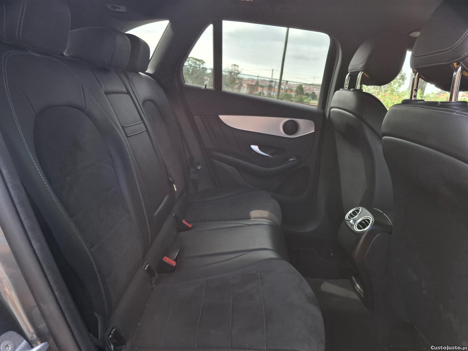 Mercedes-Benz GLC 220 d 4Matic — fotografia 3