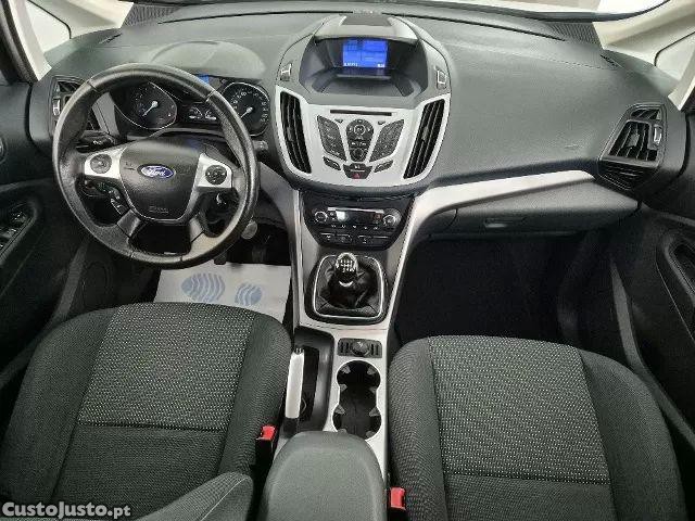 Ford C-Max 1.0 scti — fotografia 5