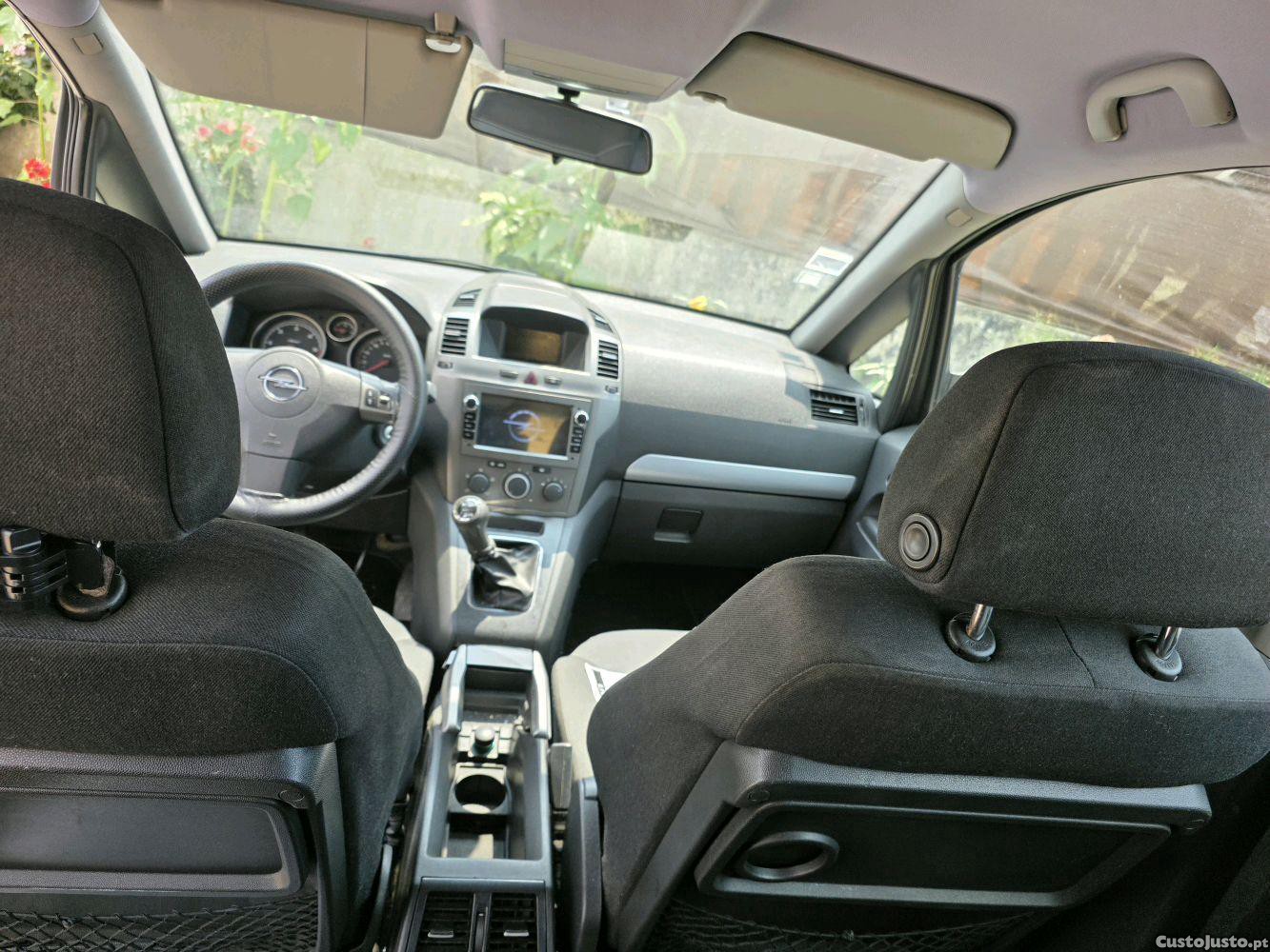 Opel Zafira cdti — fotografia 4