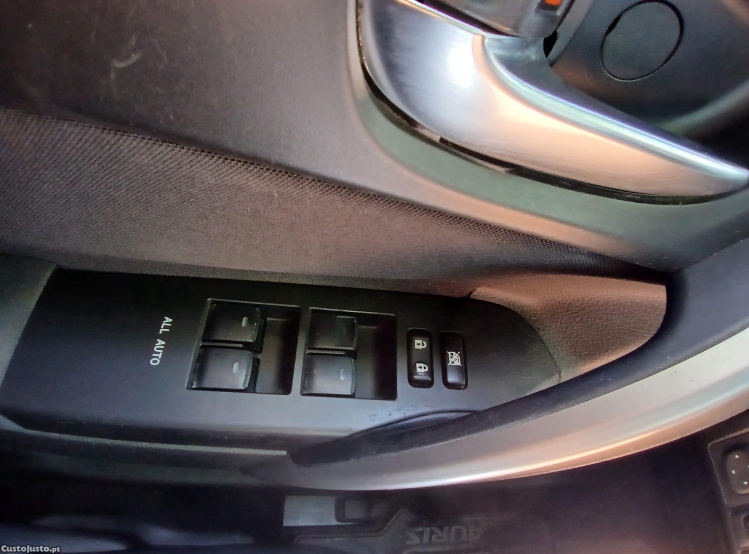 Toyota Auris TOURING SPORTS — fotografia 11