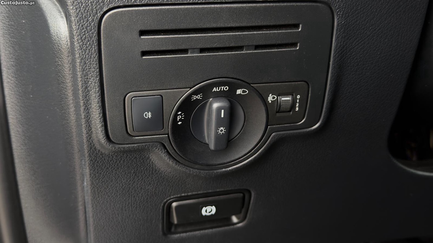 Mercedes-Benz Vito Tourer 9 LUGARES — fotografia 8